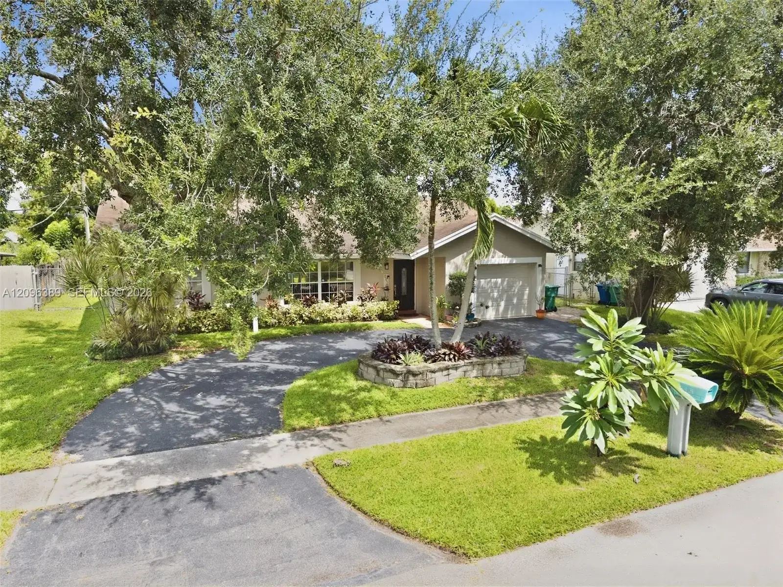 8421 NW 45th St, Lauderhill FL 33351 photo 5