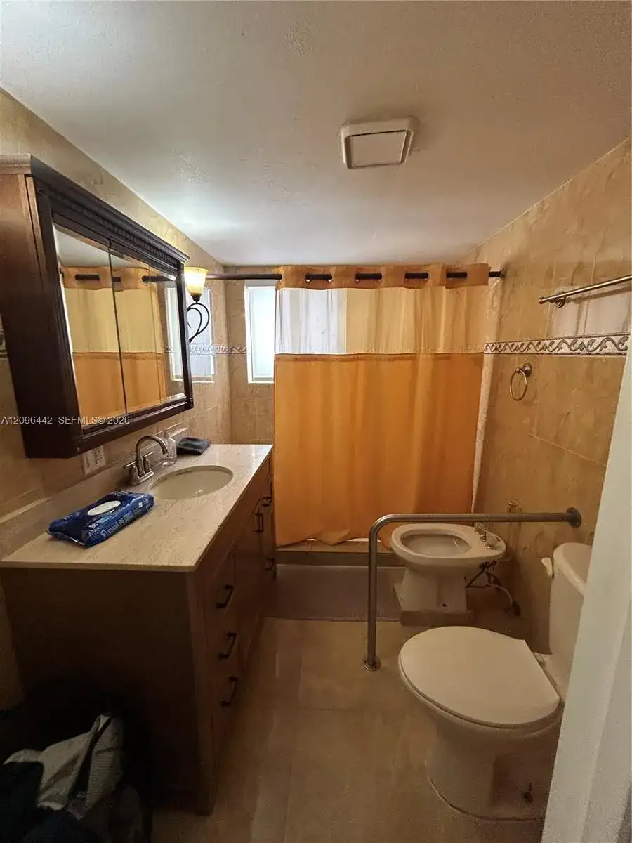 2331 SW 7th St, Miami FL 33135 photo 4