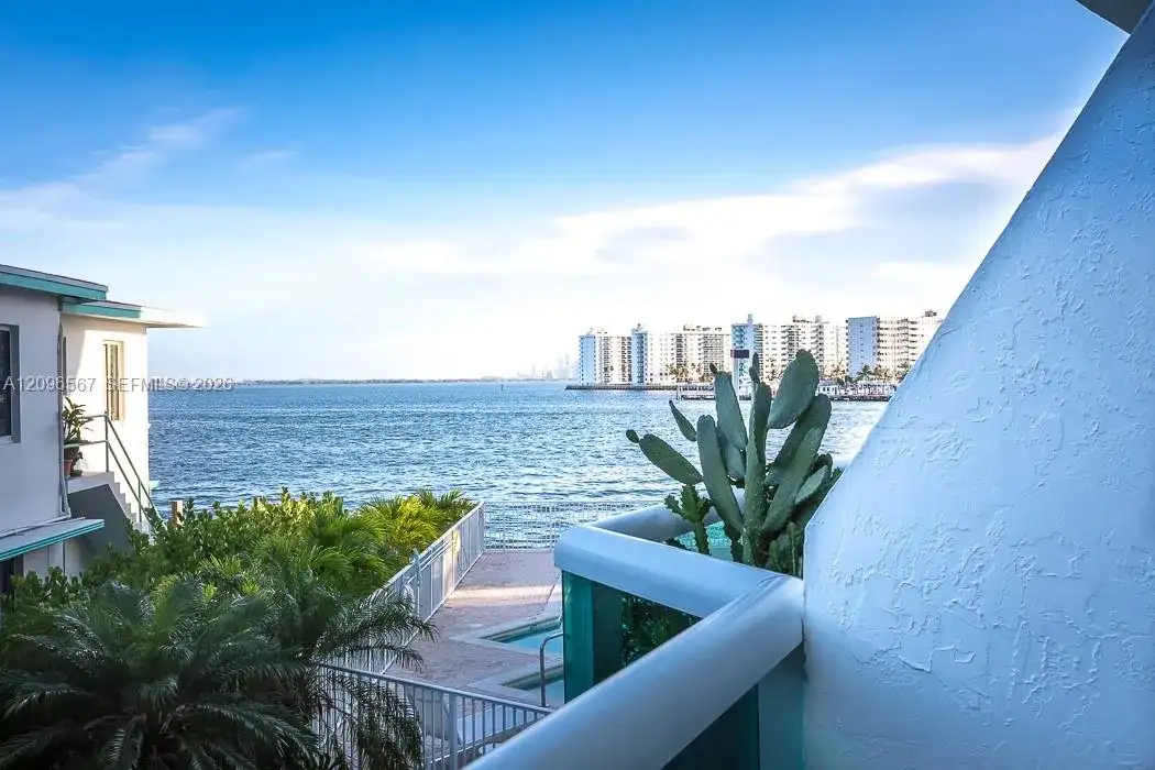 2000 Bay Dr # 203, Miami Beach FL 33141 photo 3