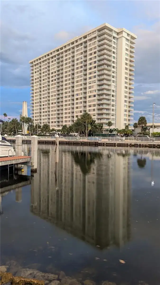 300 Bayview Dr # 206, Sunny Isles Beach FL 33160 photo 3