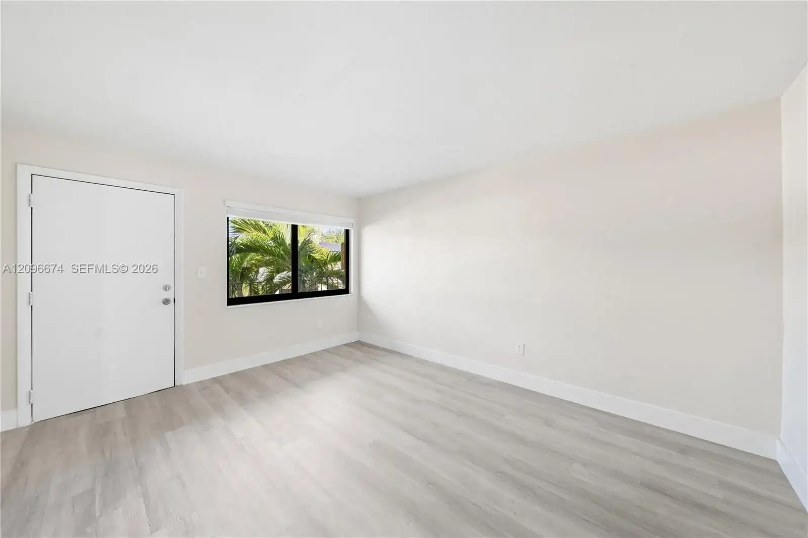 1310 W 29th St # 29, Hialeah FL 33012 photo 3