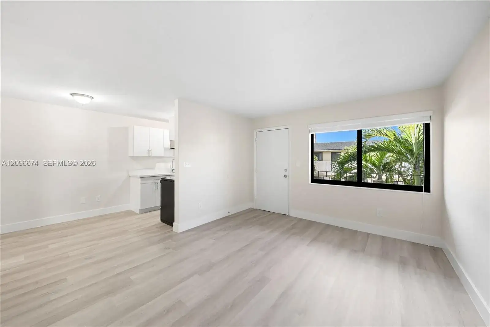 1310 W 29th St # 29, Hialeah FL 33012 photo 4