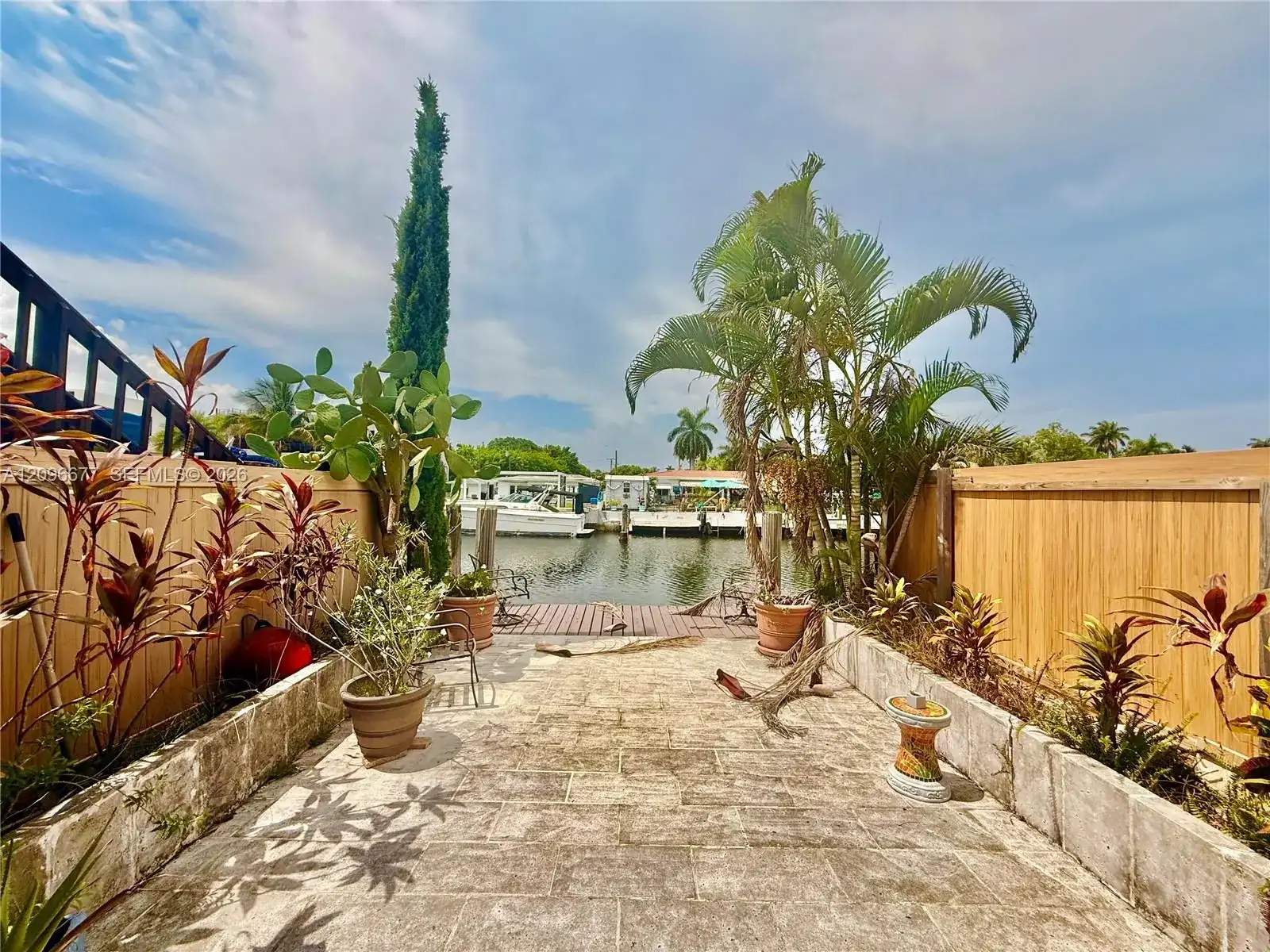 2039 NE 123rd St, North Miami FL 33181 photo 2
