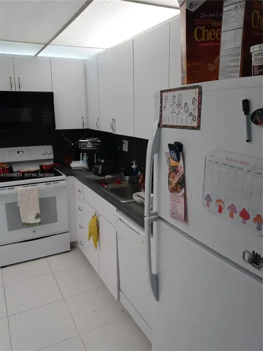 210 174th St # 407, Sunny Isles Beach FL 33160 photo 2