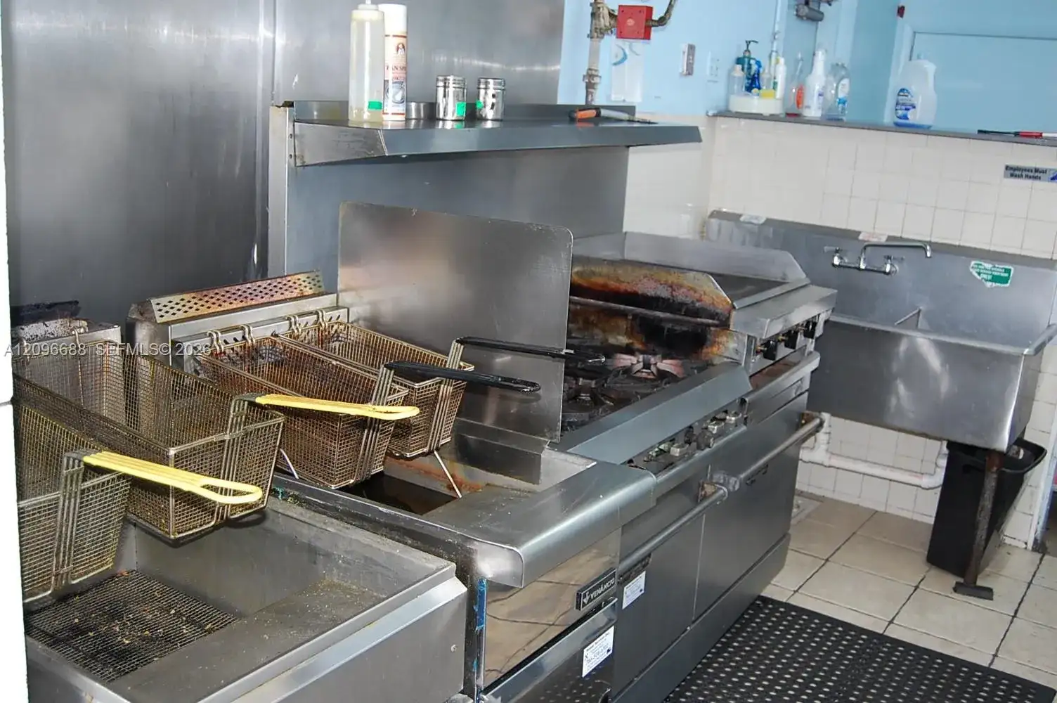 5105 N Dixie Hwy, Pompano Beach FL 33064 photo 4