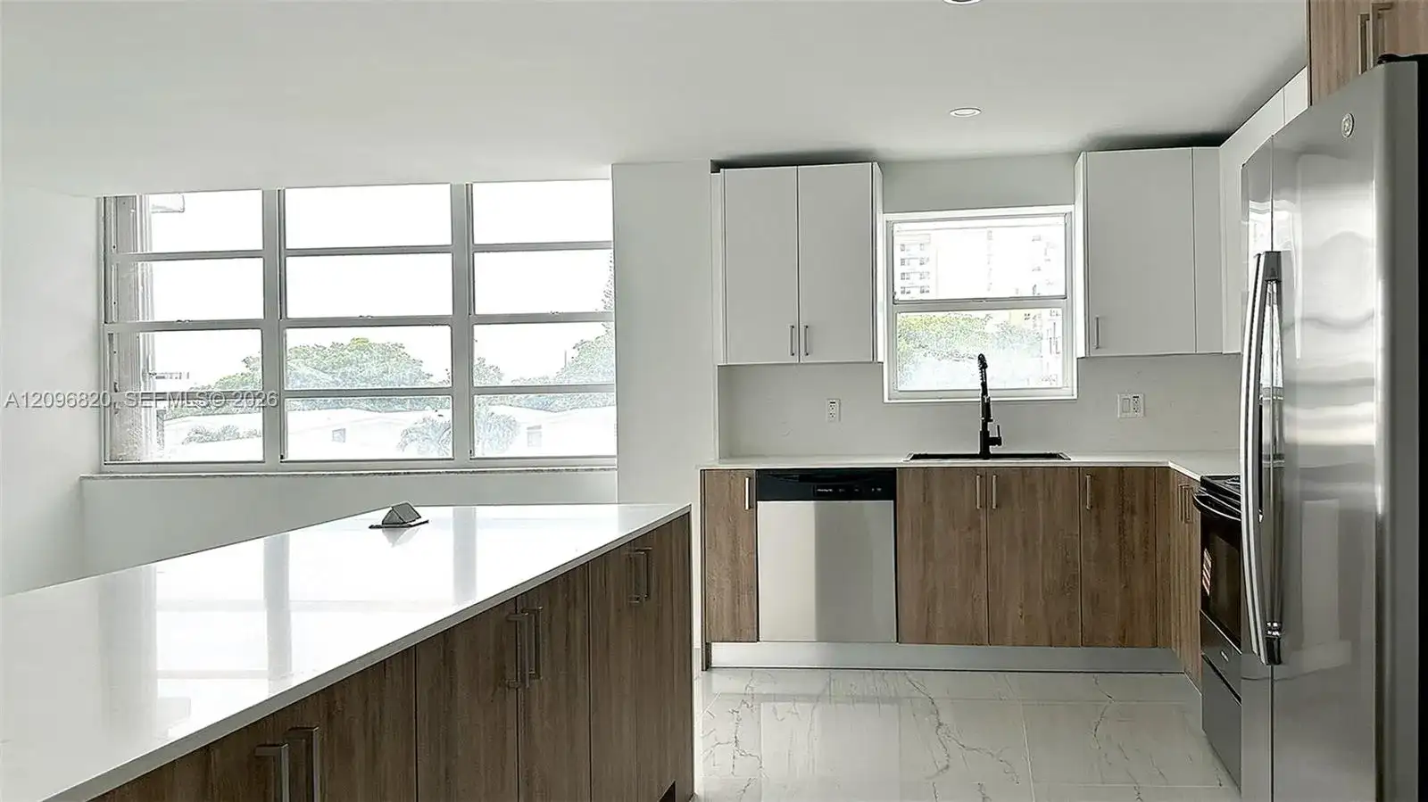 2750 NE 183rd St # 505, Aventura FL 33160 photo 3
