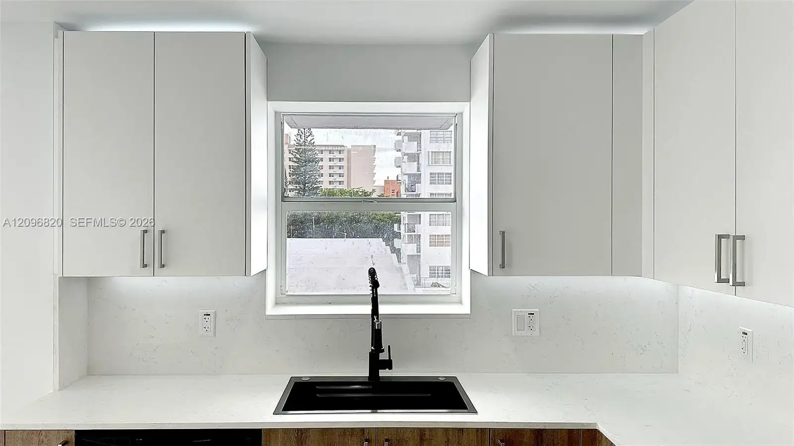 2750 NE 183rd St # 505, Aventura FL 33160 photo 4