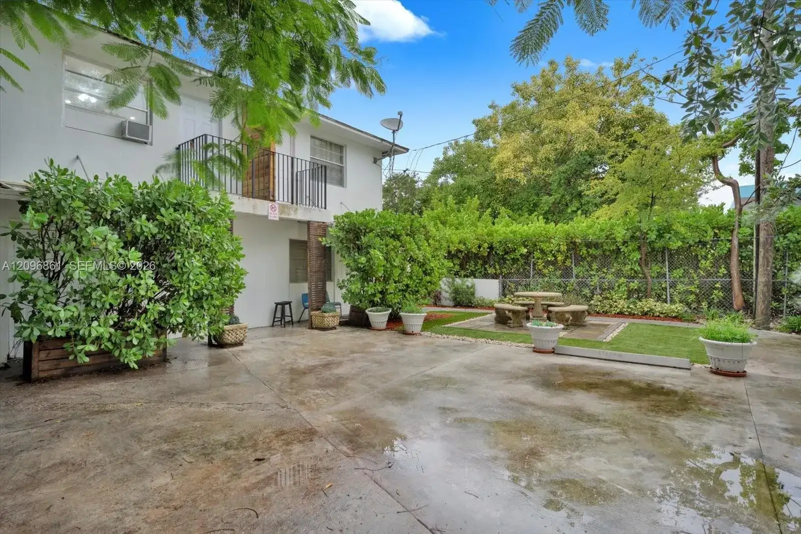 557 NE 63rd St # 2, Miami FL 33138 photo 2