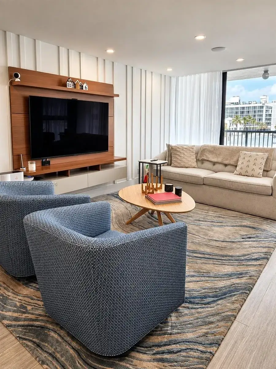 2655 Collins Ave # 503, Miami Beach FL 33140 photo 4