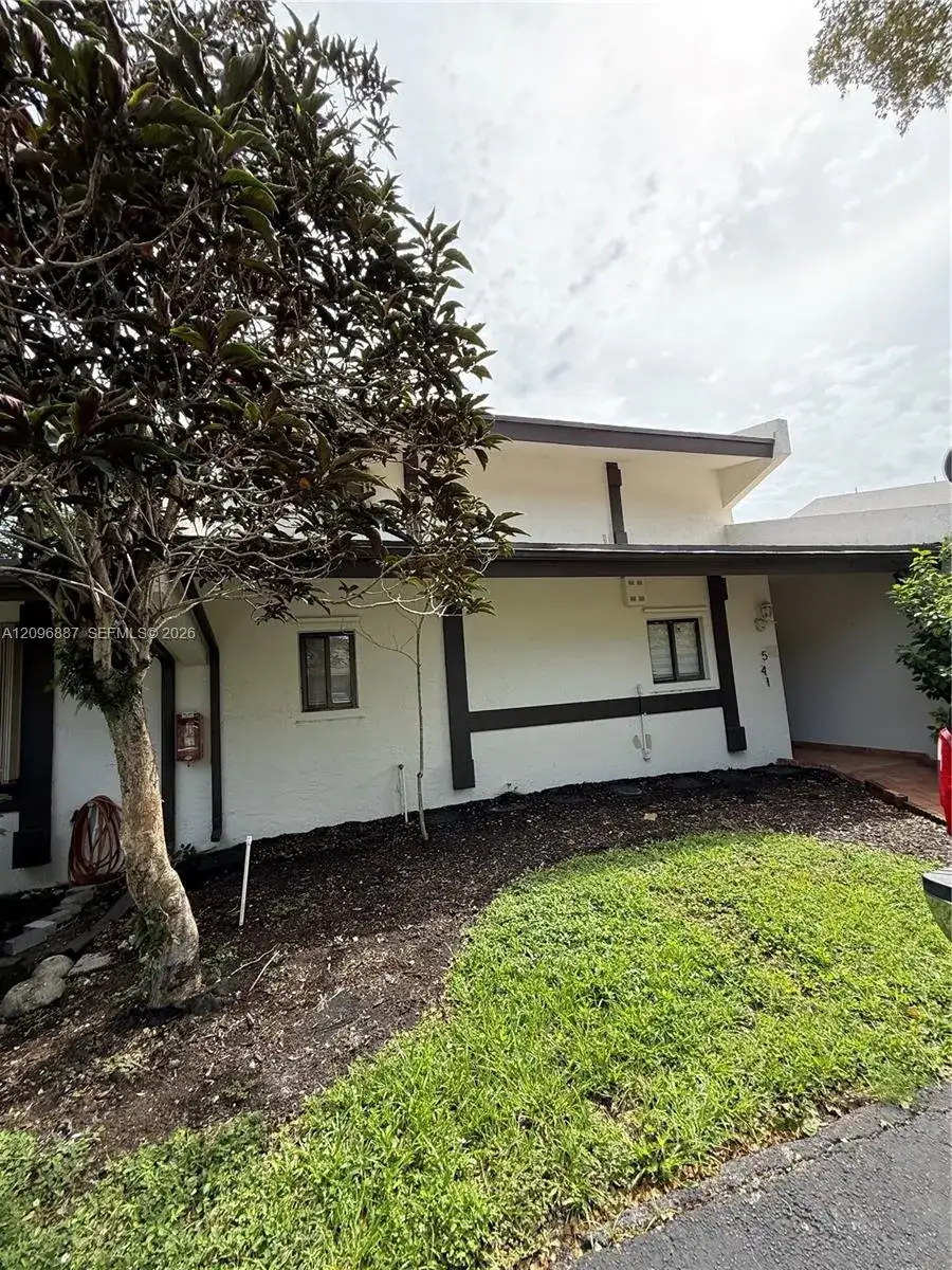 541 NE 199th Ln # 2X, Miami FL 33179 photo 2