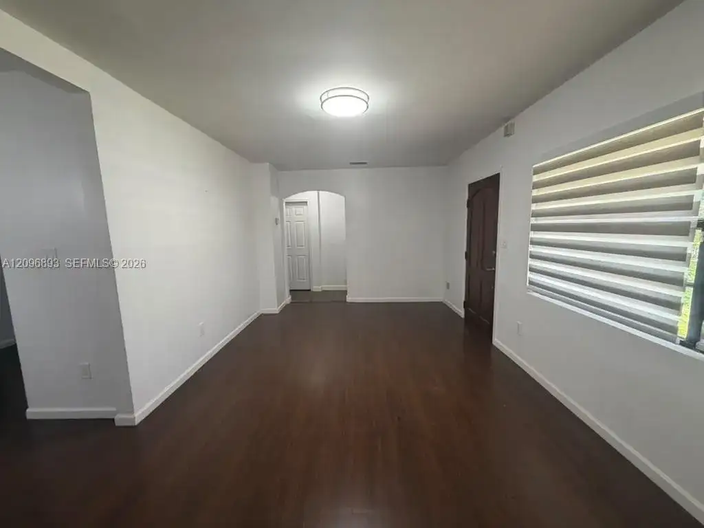 6871 SW 37th St # B, Miami FL 33155 photo 2
