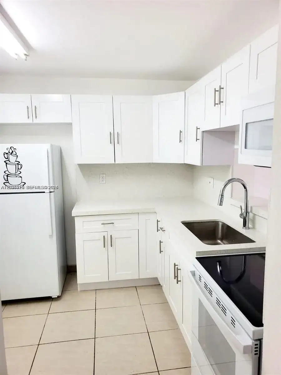 5199 NW 7th St # 101, Miami FL 33126 photo 3