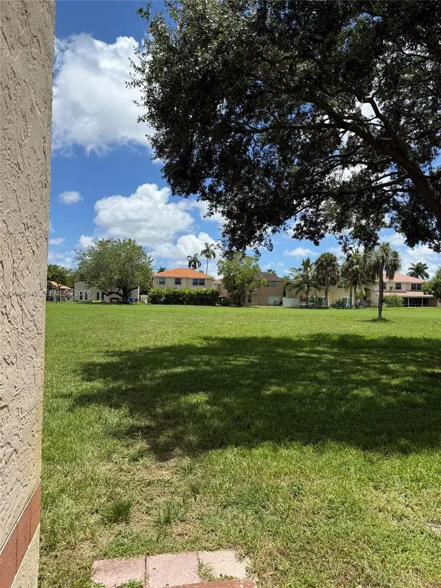 3450 N Pinewalk Dr N # 421, Margate FL 33063 photo 2