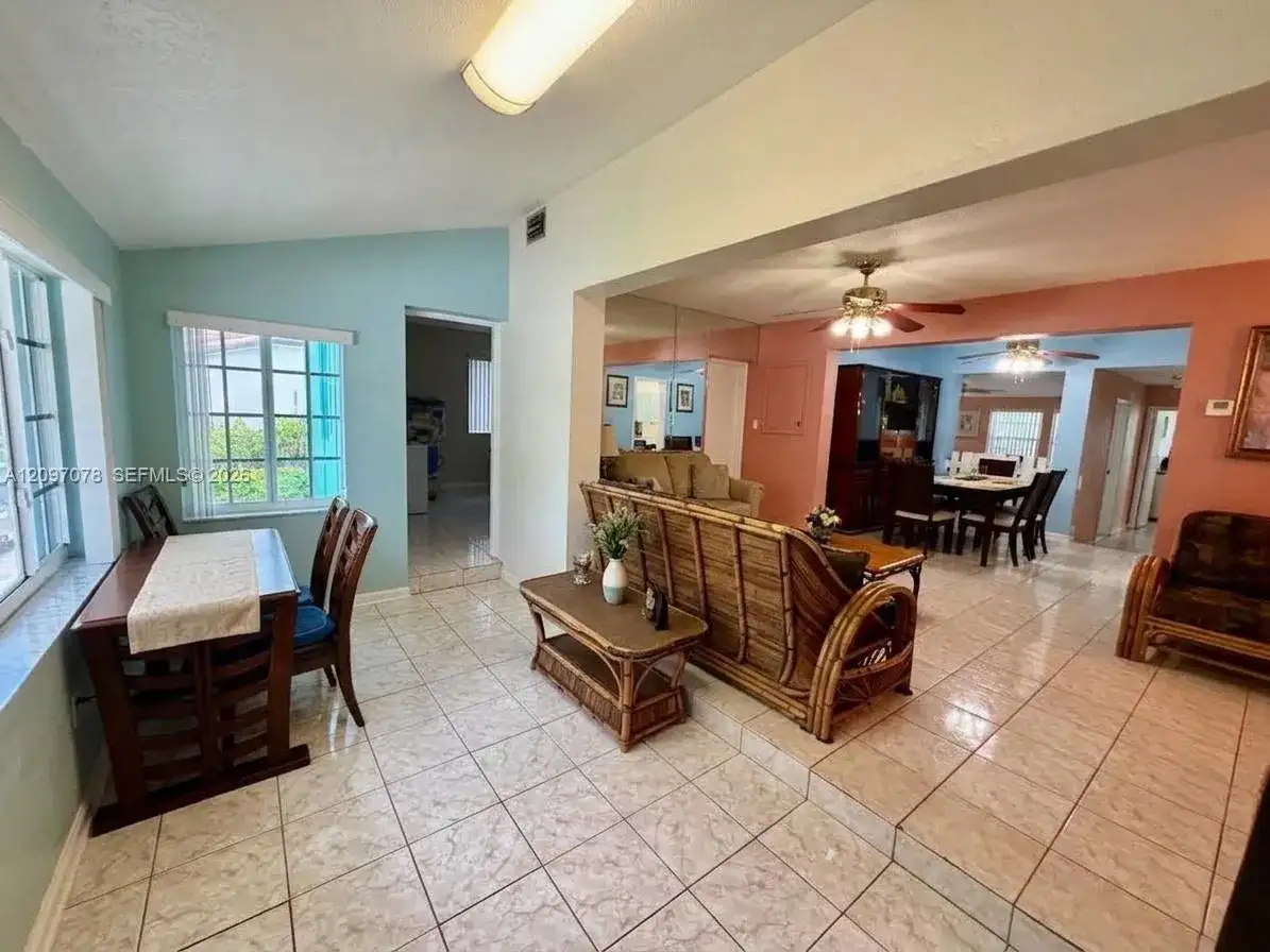 4450 SW 2nd St, Miami FL 33134 photo 4