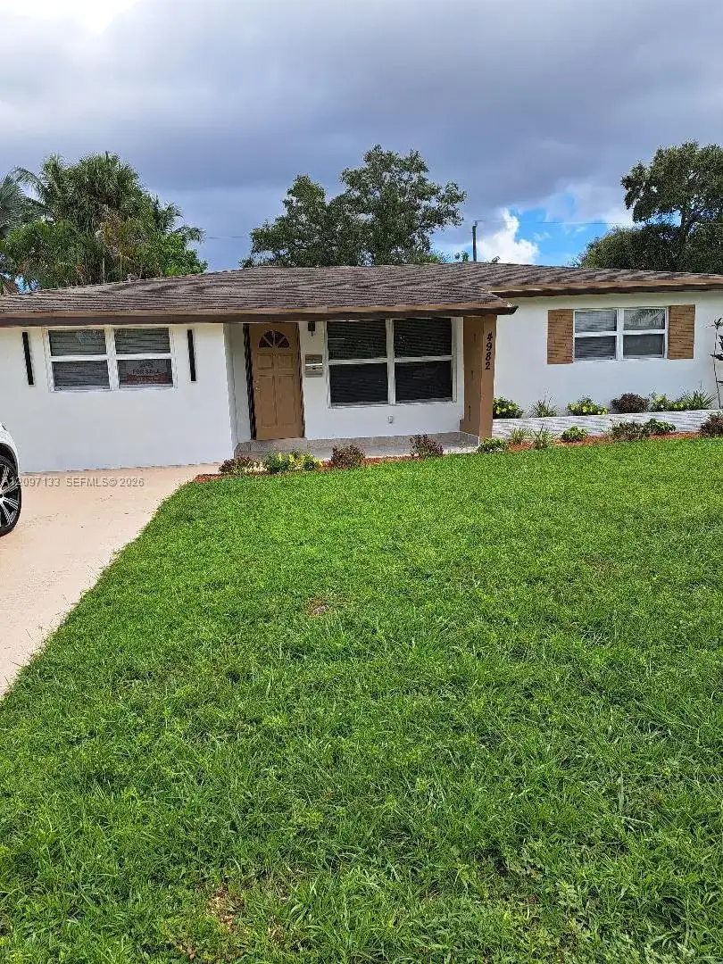 4982 SW 29th Ter, Dania Beach FL 33312 photo 2