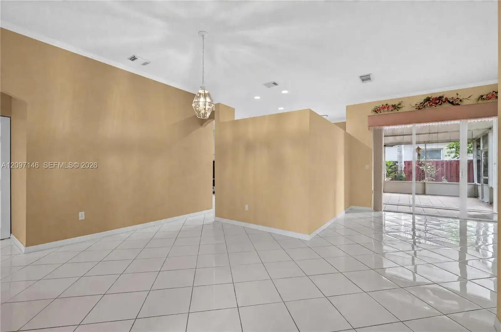 14639 SW 159th Pl, Miami FL 33196 photo 4