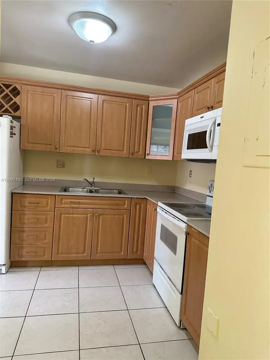 14907 SW 80th St # 201, Miami FL 33193 photo 4