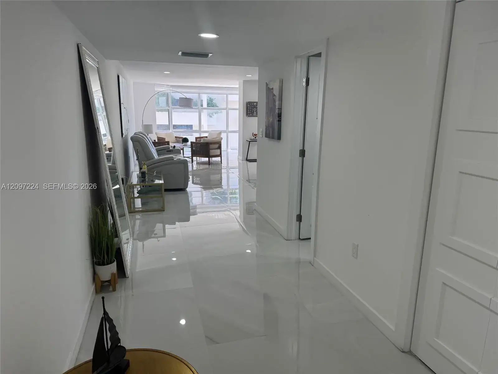 6423 Collins Ave # 401, Miami Beach FL 33141 photo 2