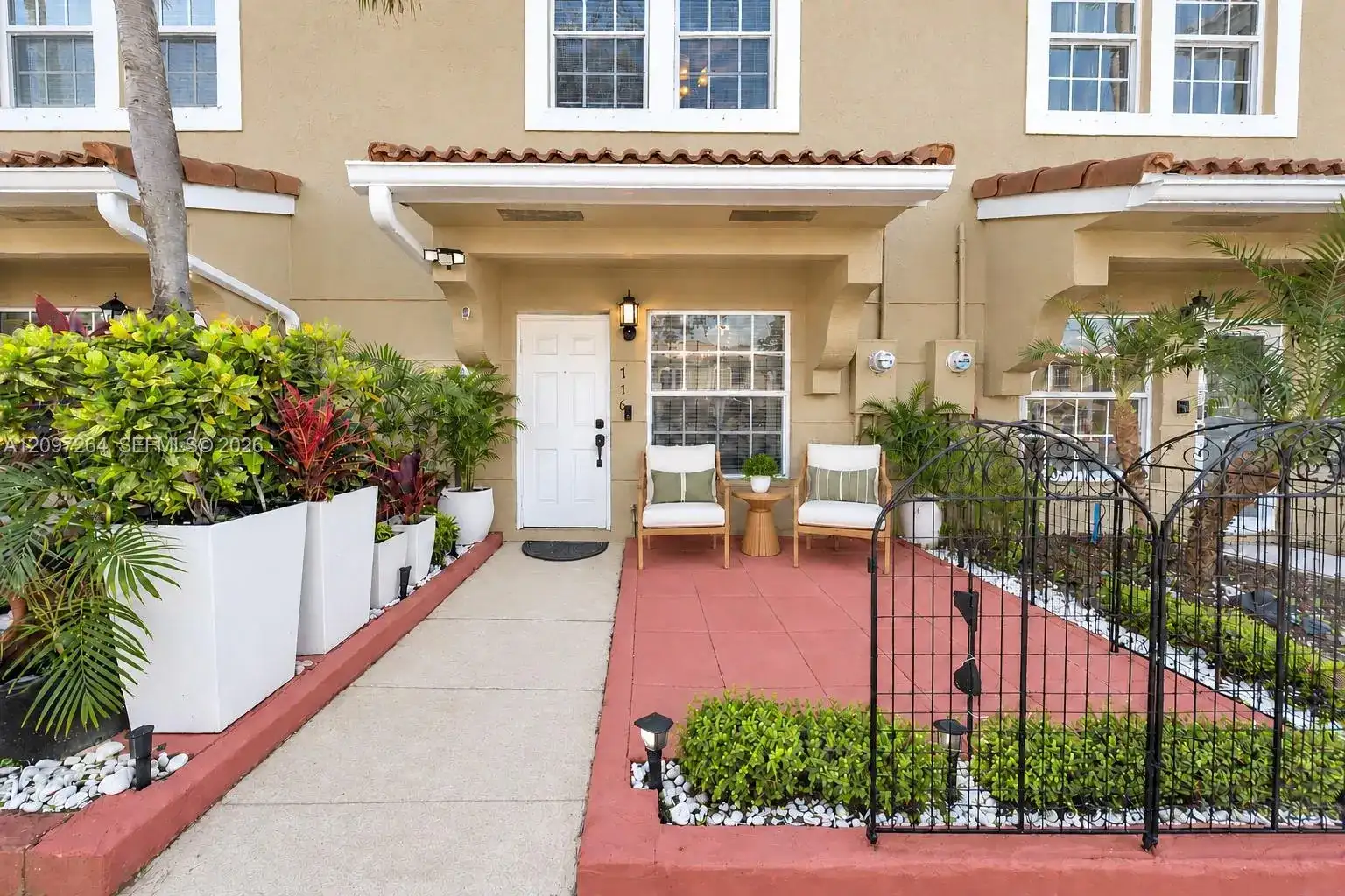 716 SW 122nd Ave, Pembroke Pines FL 33025 photo 4