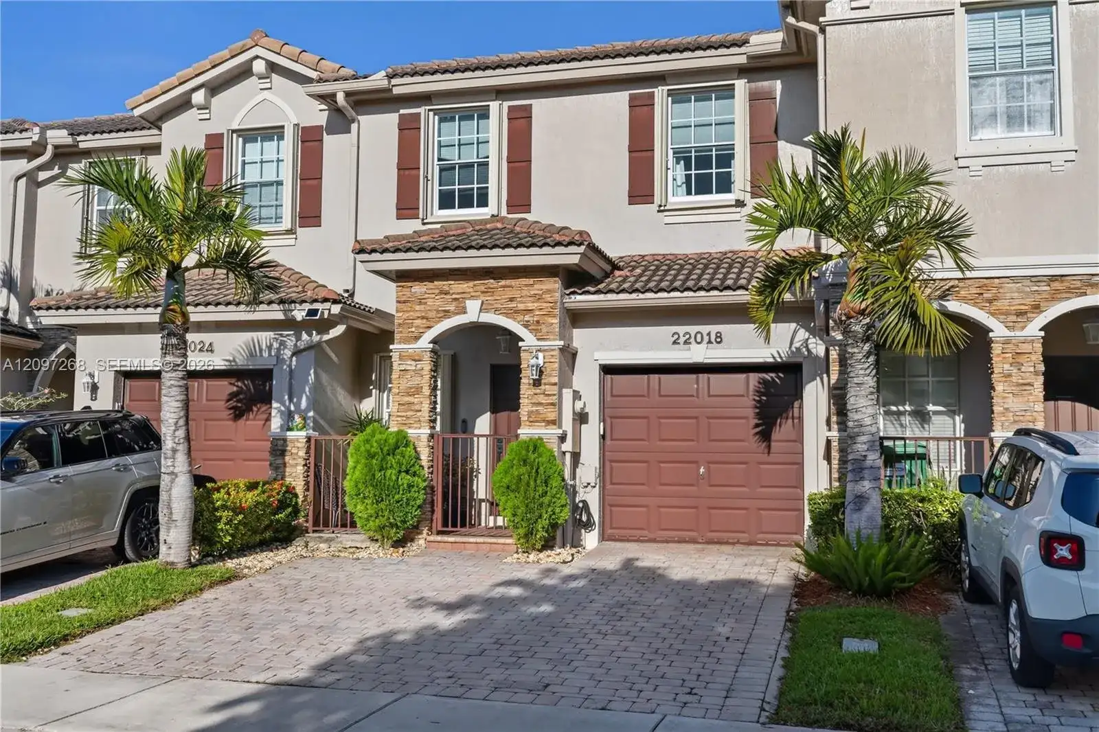 22018 SW 93rd Pl, Cutler Bay FL 33190 photo 2