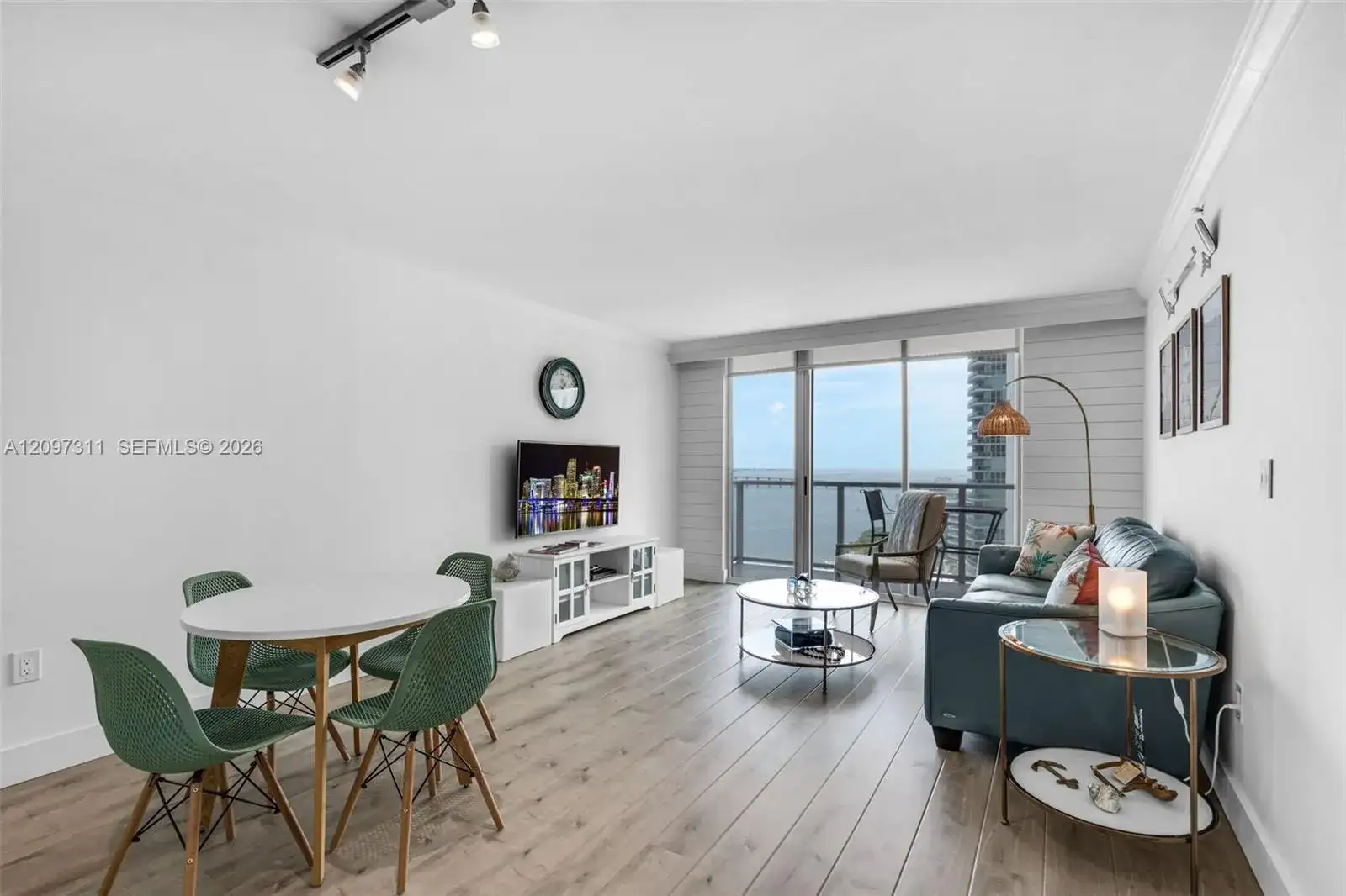 1155 Brickell Bay Dr # 2007, Miami FL 33131 photo 4
