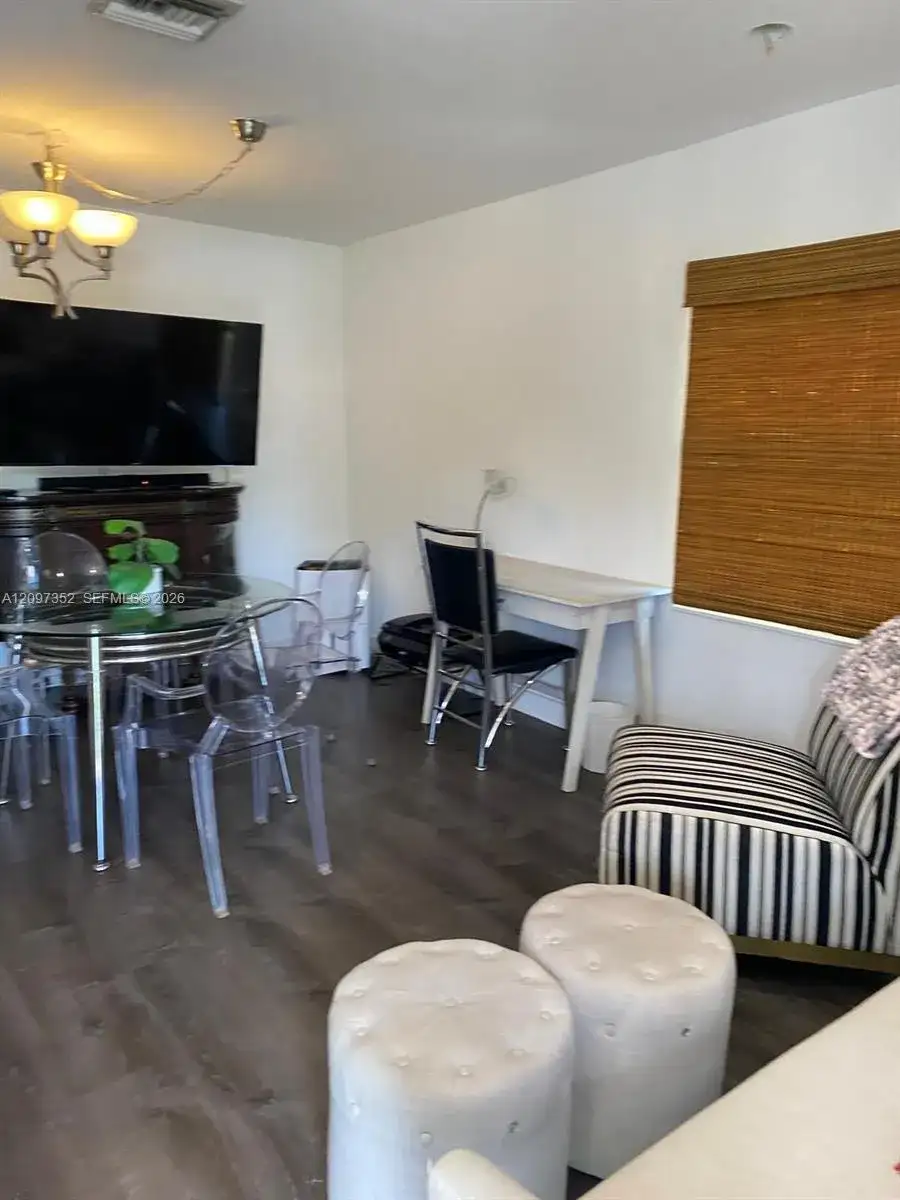 206 SW 2nd Ter, Dania Beach FL 33004 photo 4