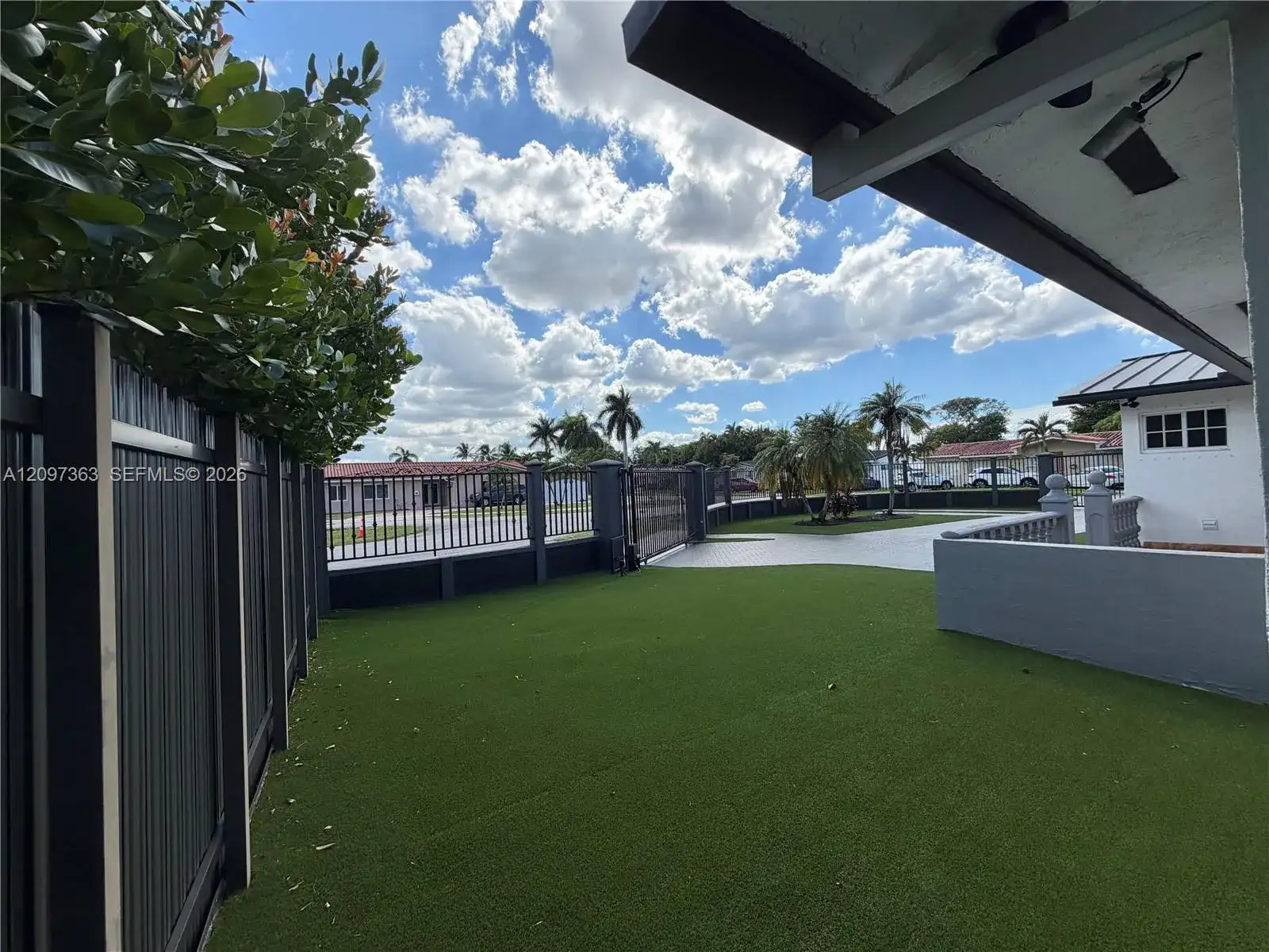 9481 SW 10th St, Miami FL 33174 photo 2