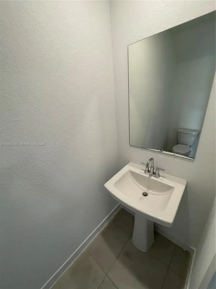 552 NE 4th Ln # 552, Florida City FL 33034 photo 3