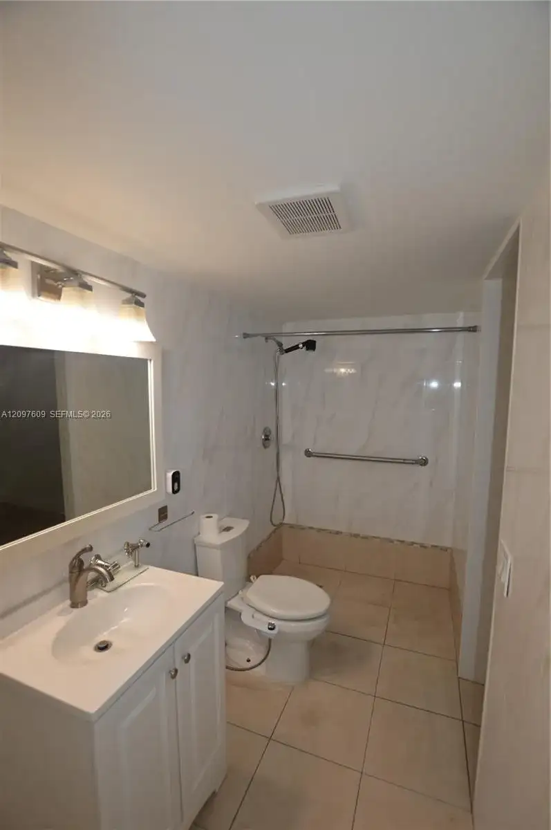 425 SE 11th Ter # 403, Dania Beach FL 33004 photo 4