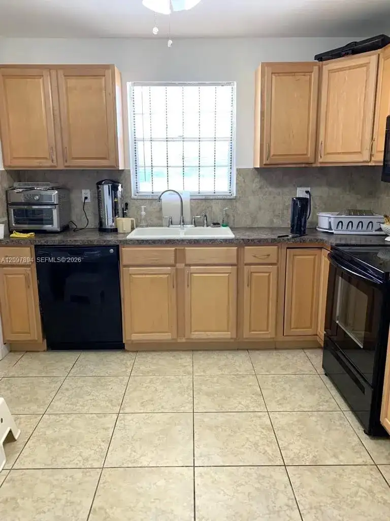 5160 SW 40th Ave # 26D, Dania Beach FL 33314 photo 2