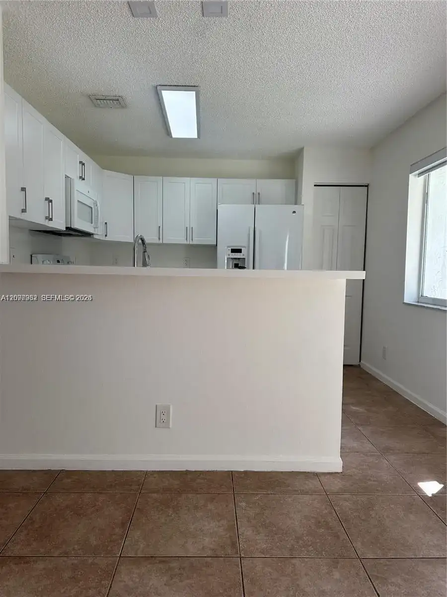 1435 SW 48th Ter, Deerfield Beach FL 33442 photo 5