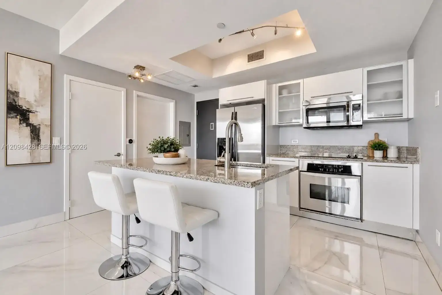 888 Biscayne Blvd # 411, Miami FL 33132 photo 4