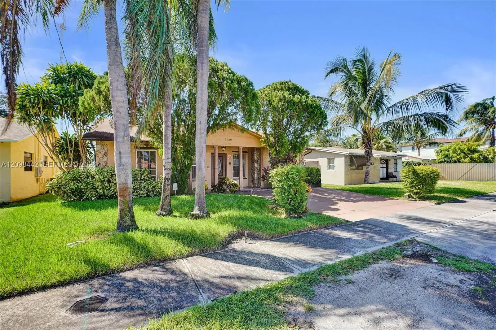 5120 SW 22nd St, West Park FL 33023 photo 3
