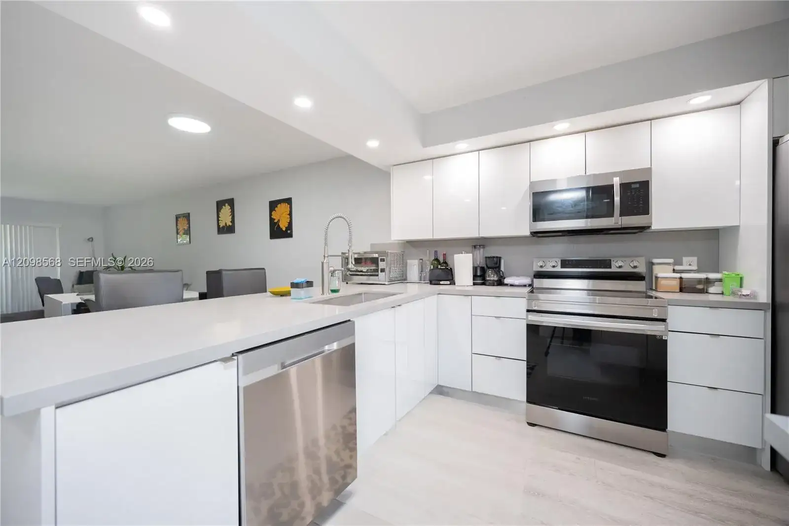 350 Racquet Club Rd # 102, Weston FL 33326 photo 5