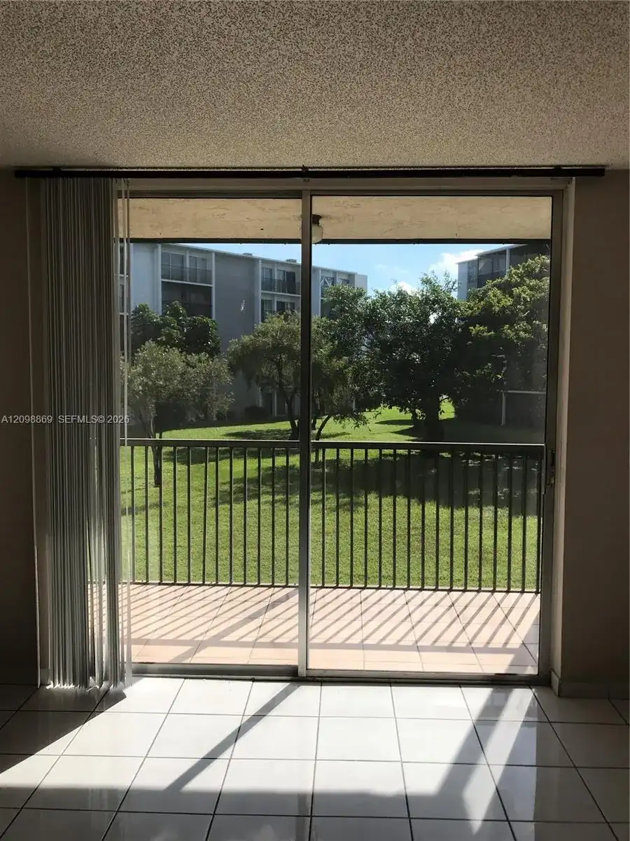 8750 N Sherman Cir # 206, Miramar FL 33025 photo 5