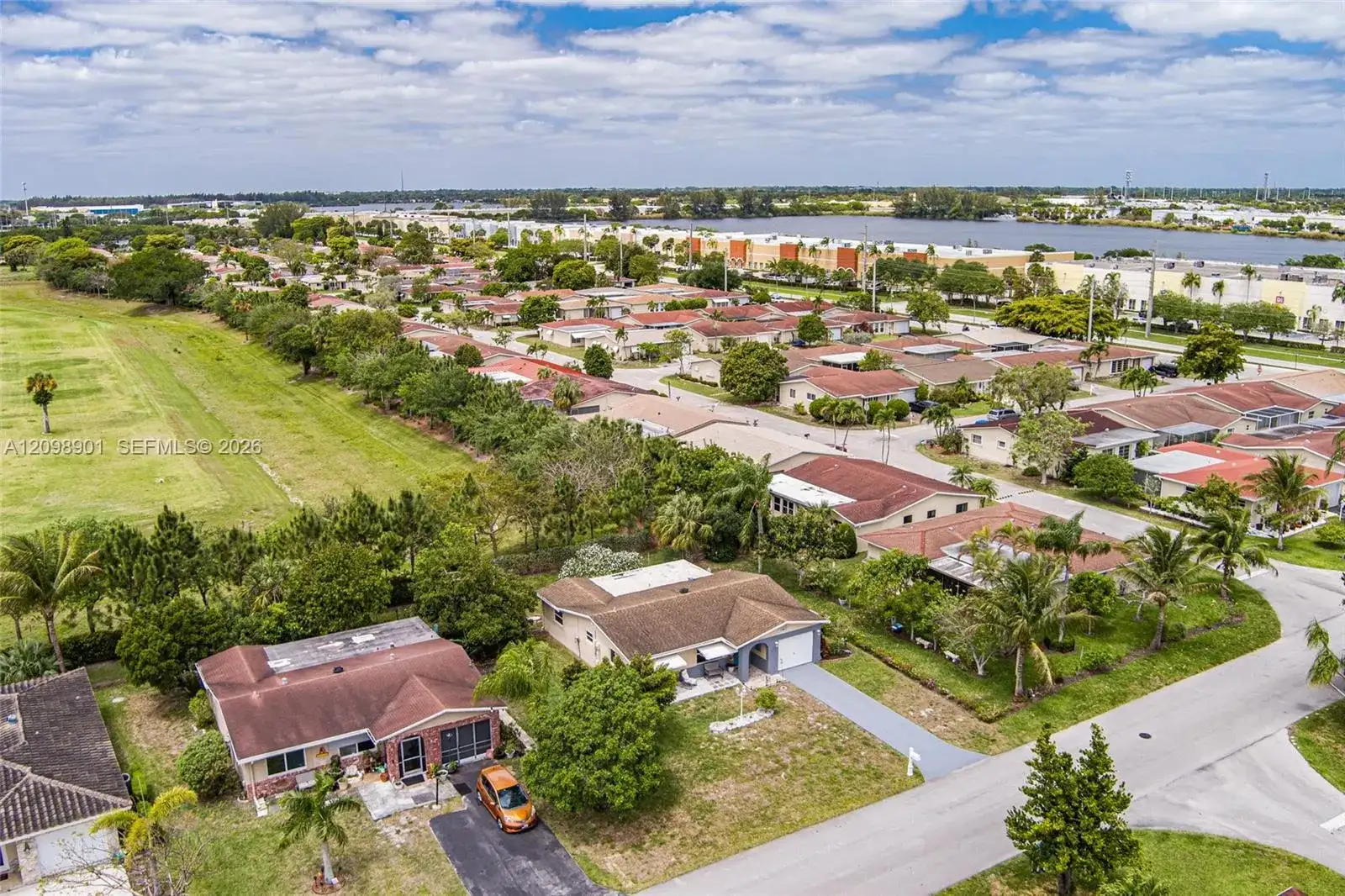 4871 NW 13th Ave, Deerfield Beach FL 33064 photo 2
