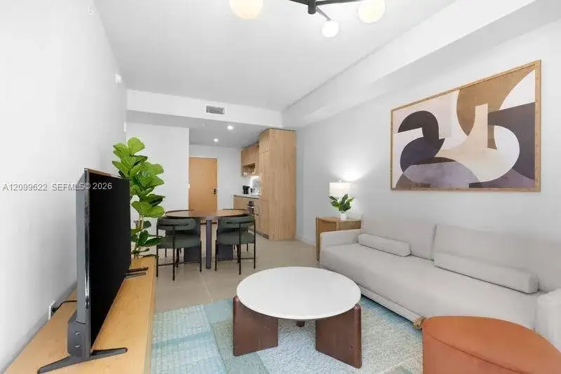 11 NE 6th St # 510, Miami FL 33132 photo 3