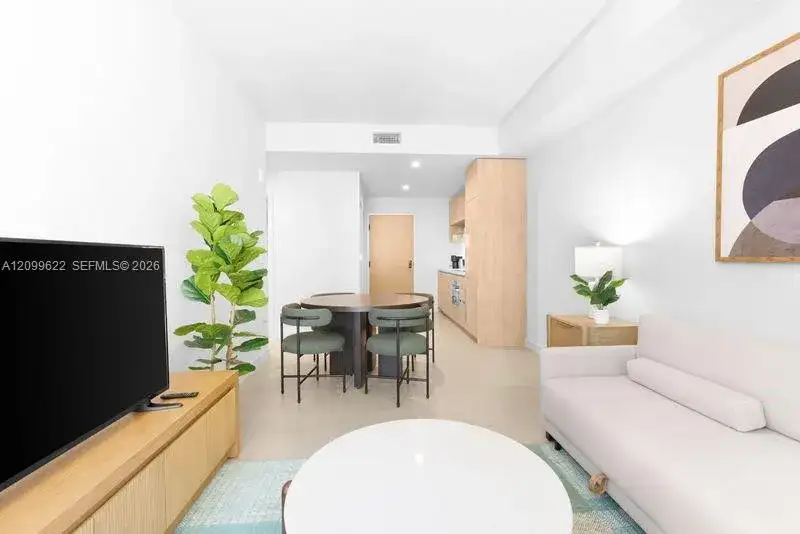 11 NE 6th St # 510, Miami FL 33132 photo 4