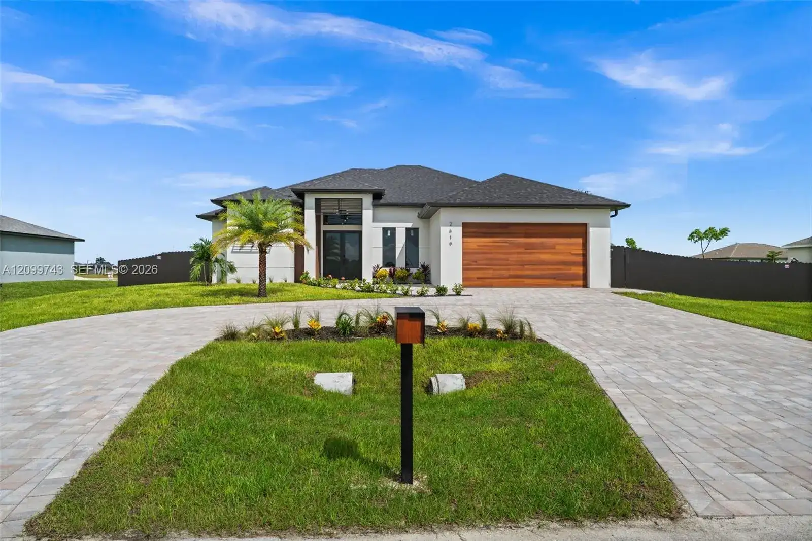 2619 NW Juanita Pl, Cape Coral FL 33993 photo 2