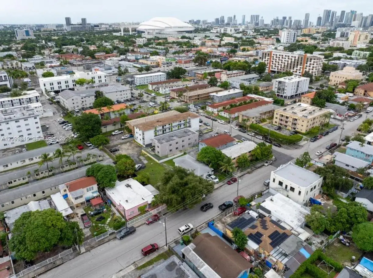 220 SW 18th Ave, Miami FL 33135 photo 4