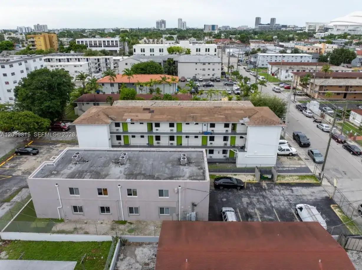 220 SW 18th Ave, Miami FL 33135 photo 5
