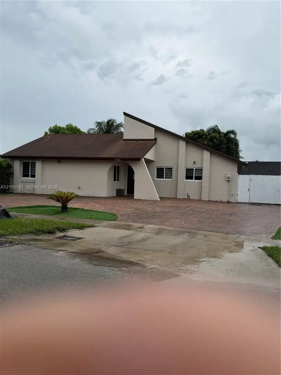 12246 SW 210th St, Miami FL 33177 photo 2