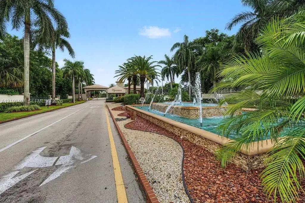 2304 Lucaya Ln # N4, Coconut Creek FL 33066 photo 4