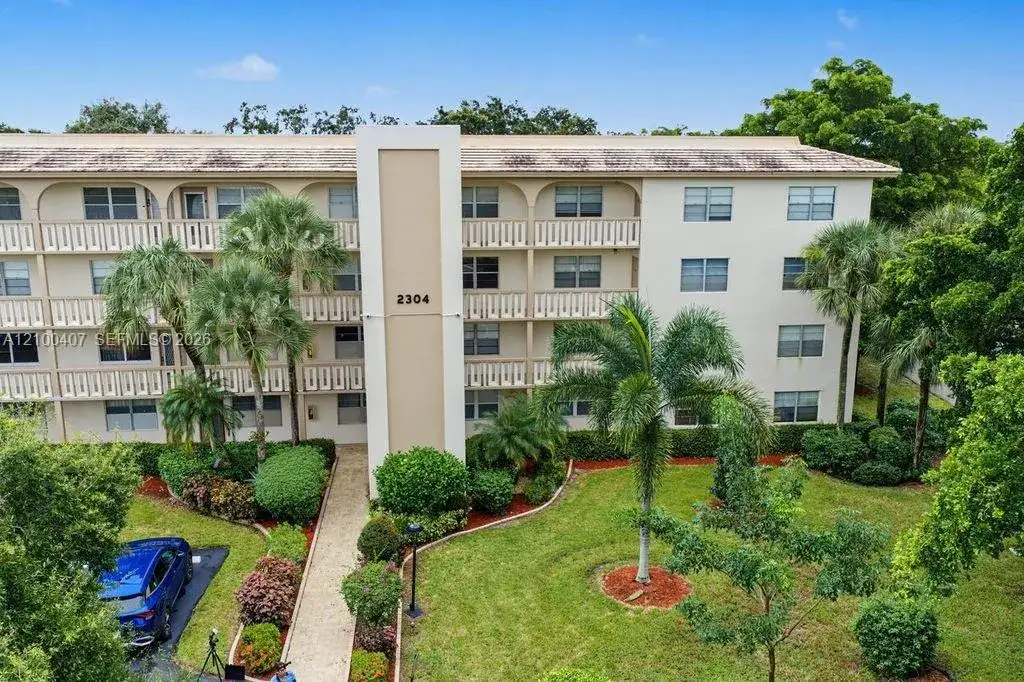 2304 Lucaya Ln # N4, Coconut Creek FL 33066 photo 5