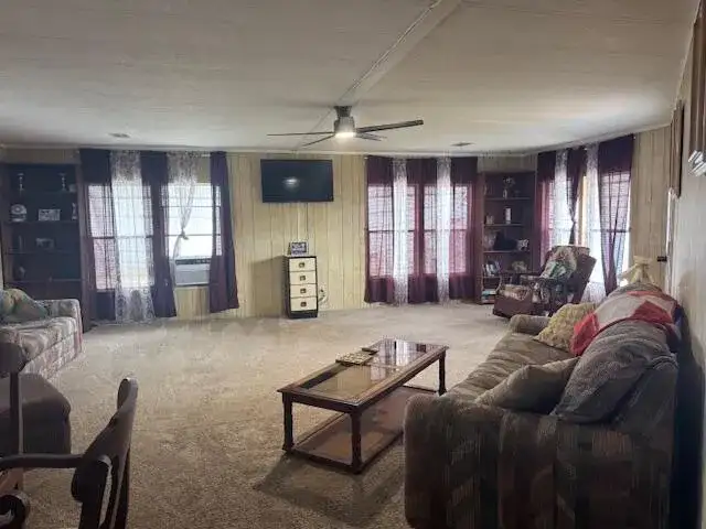 1065 Echo Avenue, Moore Haven FL 33471 photo 2