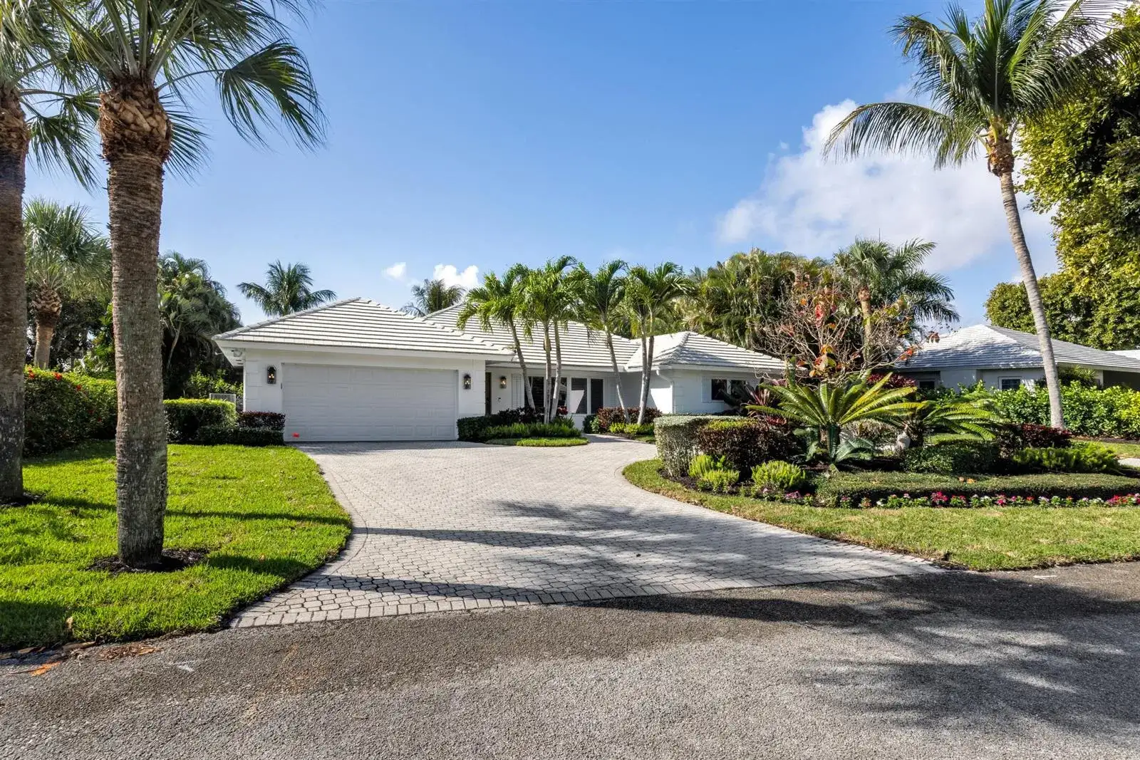 2720 Cardinal Circle, Gulf Stream FL 33483 photo 3
