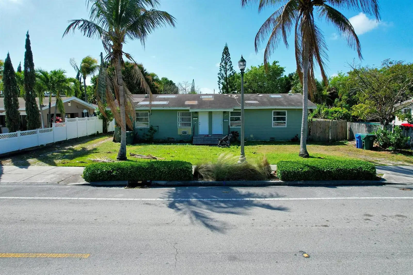 1056 NE 34th Court, Oakland Park FL 33334 photo 2