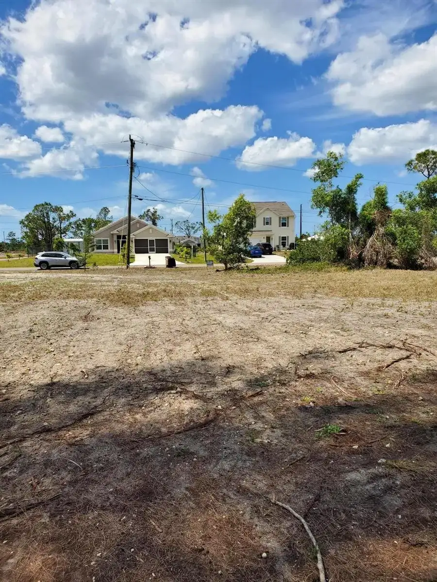 3905 NE 9th Avenue, Cape Coral FL 33909 photo 4