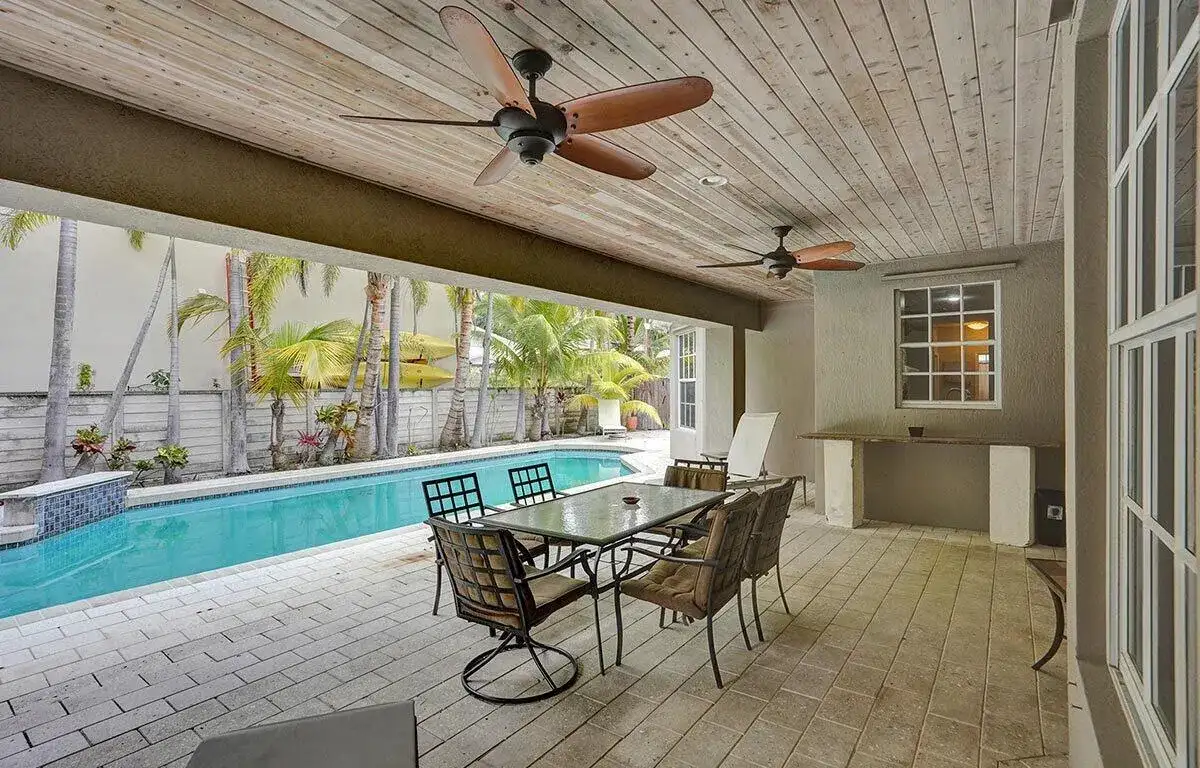 2105 SW 12th Terrace, Fort Lauderdale FL 33315 photo 2