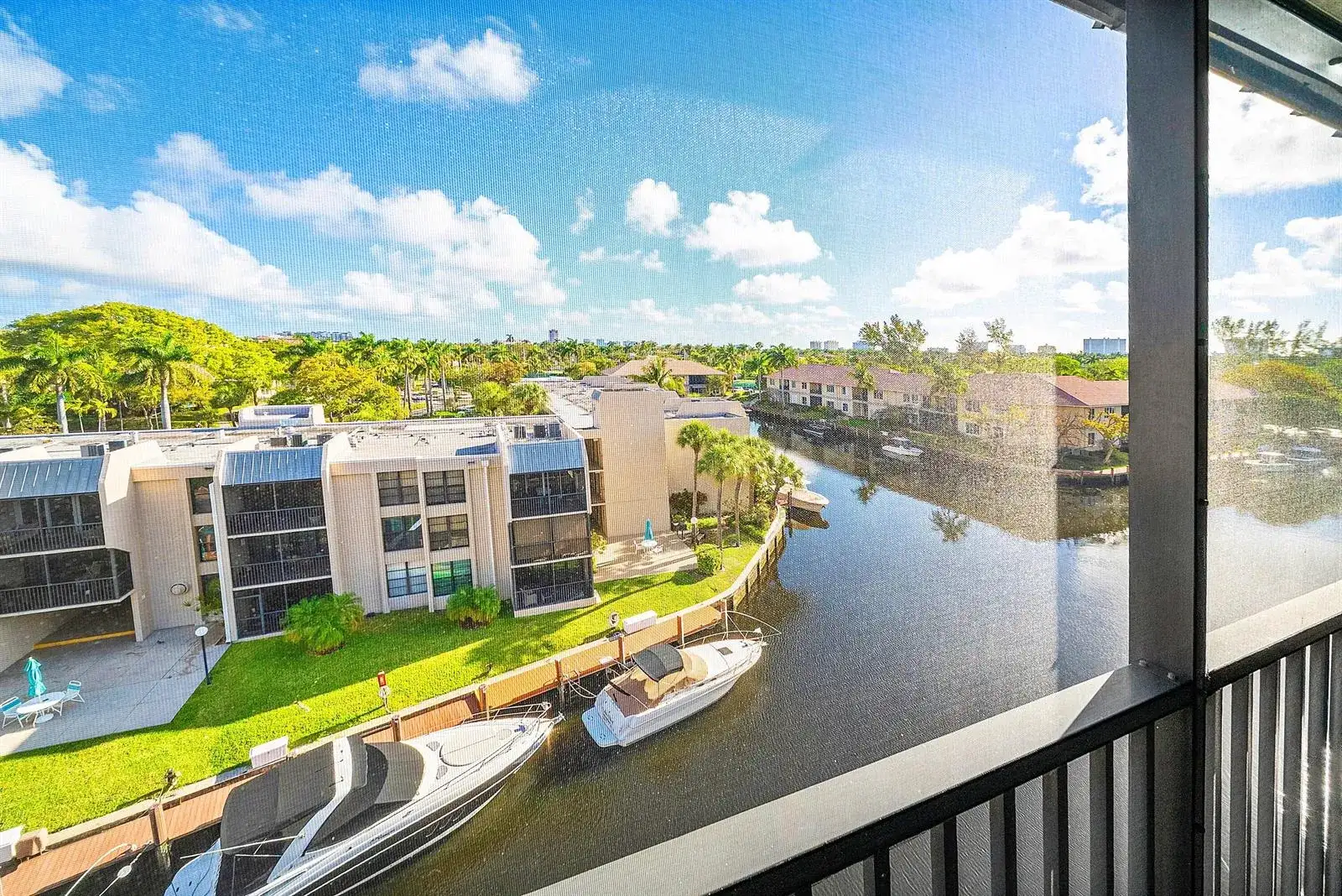 6 Royal Palm Way # 605, Boca Raton FL 33432 photo 2